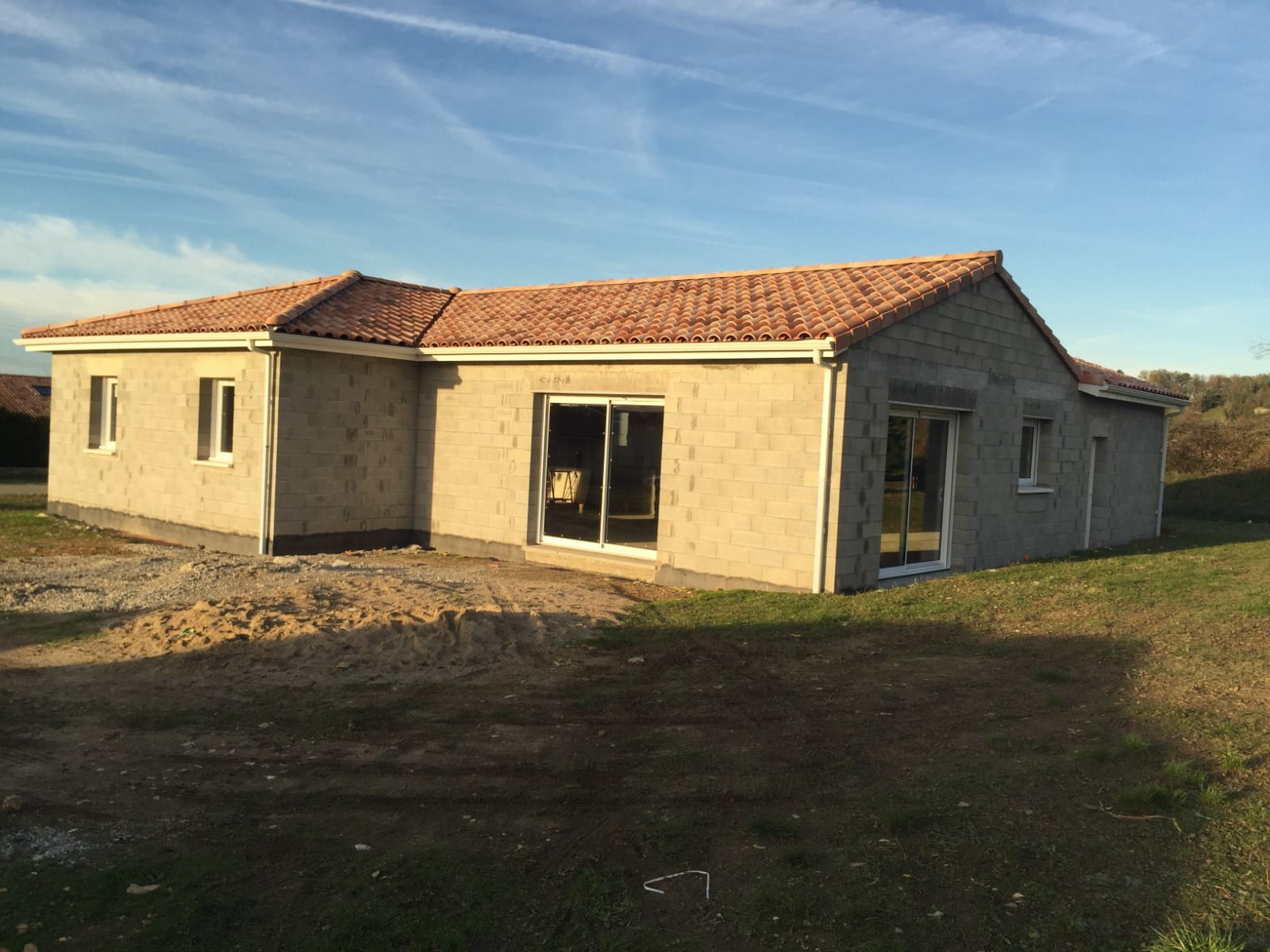 maison-neuve-Tradibati Chantier maison neuve de plain pied à Montvendre