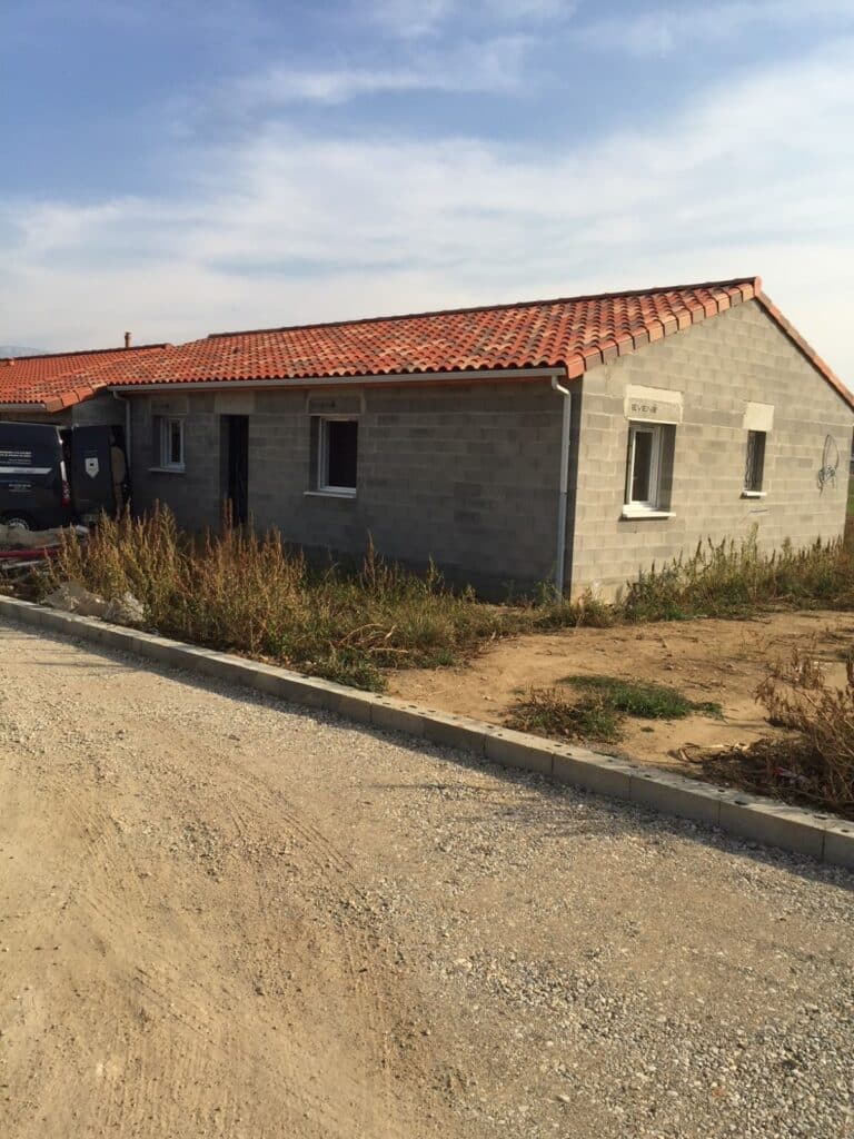 Chantier d&rsquo;une construction de maison à Pizançon